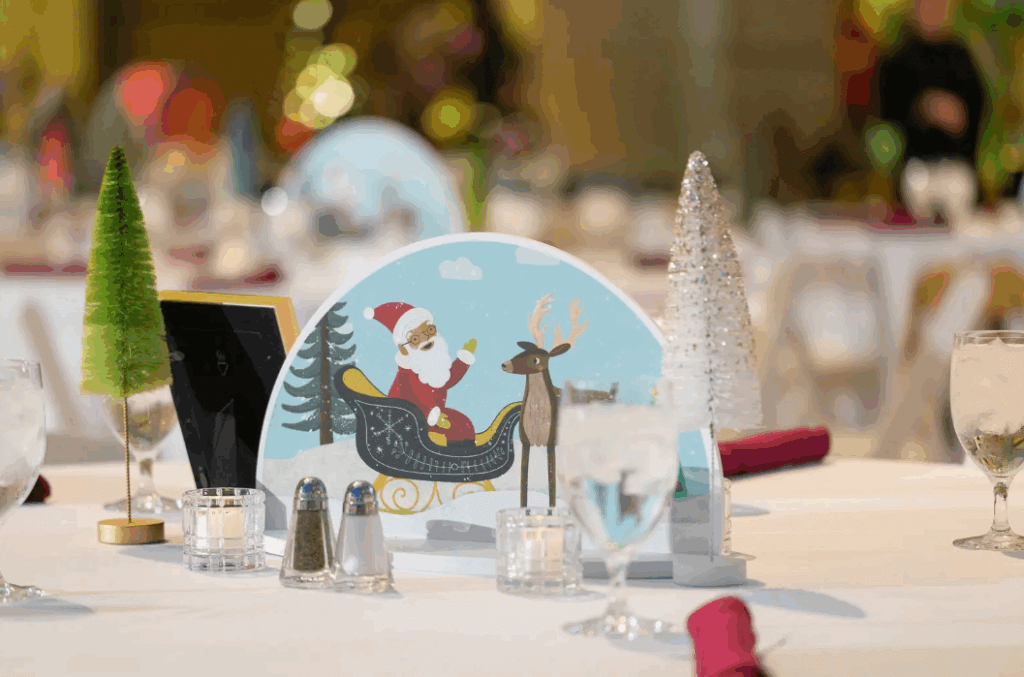centerpiece of santa with reindeer